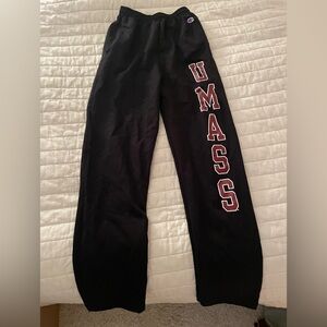 black Umass straight leg sweatpants in small